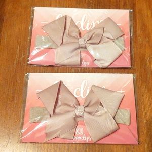 2 🤎 Tan 🎀 bow fit clips by poppy clips